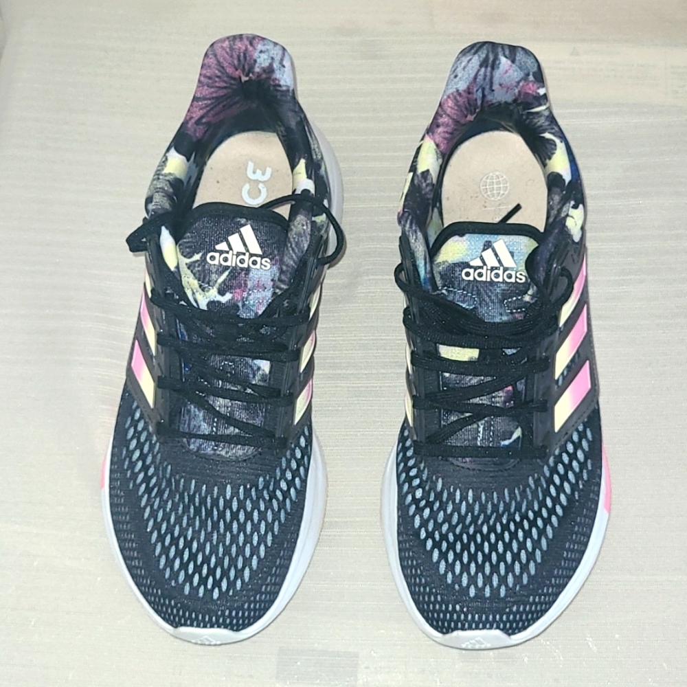 Adidas Alphabounce runners